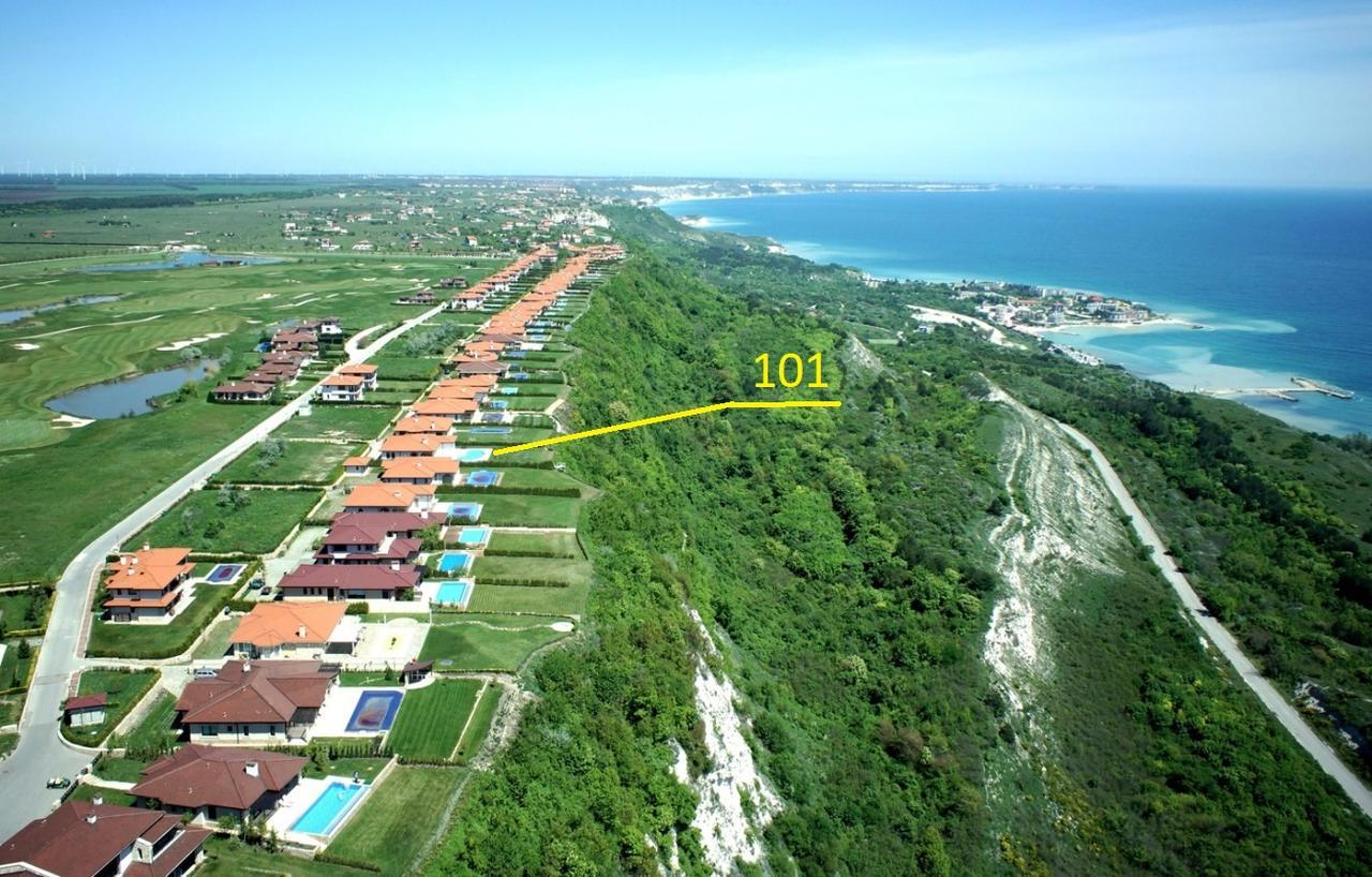 Private Villa First Line With Sea View In Blacksearama Golf 巴尔奇克 外观 照片